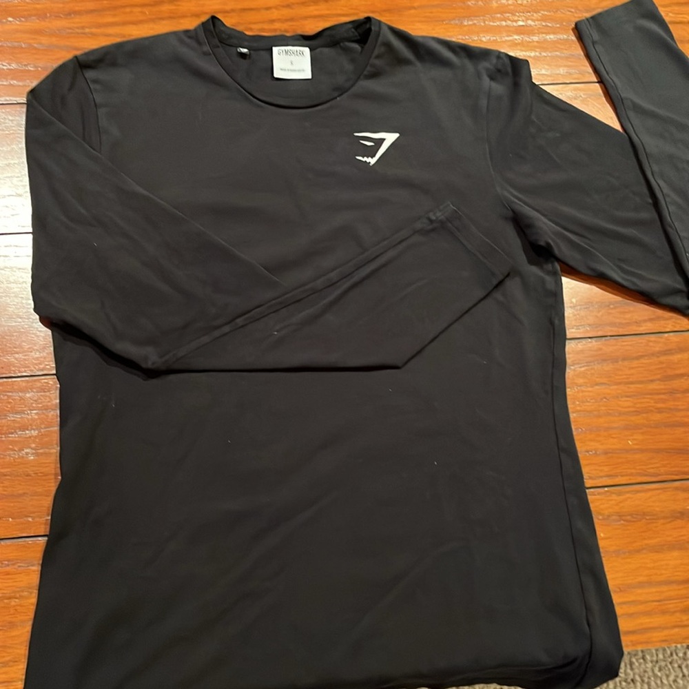 Gymshark - Black - Long Sleeve Athletic T Shirt - Size Small